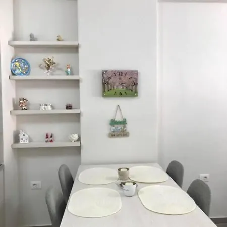 Eden Beach Apartment *